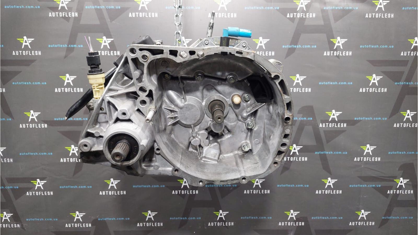 КПП/ коробка передач JH1053, 8200451676, 1.4 /1.6, 5-ти ступенчатая Dacia Renault Logan Sandero бу